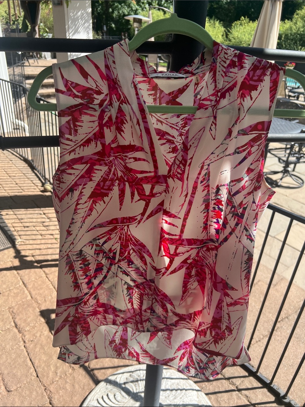 Tahari Pink and Cream Leaf-Print V-Neck Sleeveless Camisole